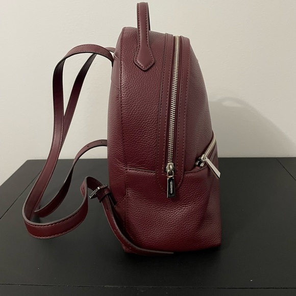 BRAND NEW MICHEAL KORS LEATHER BACKPACK - Picture 2 of 4